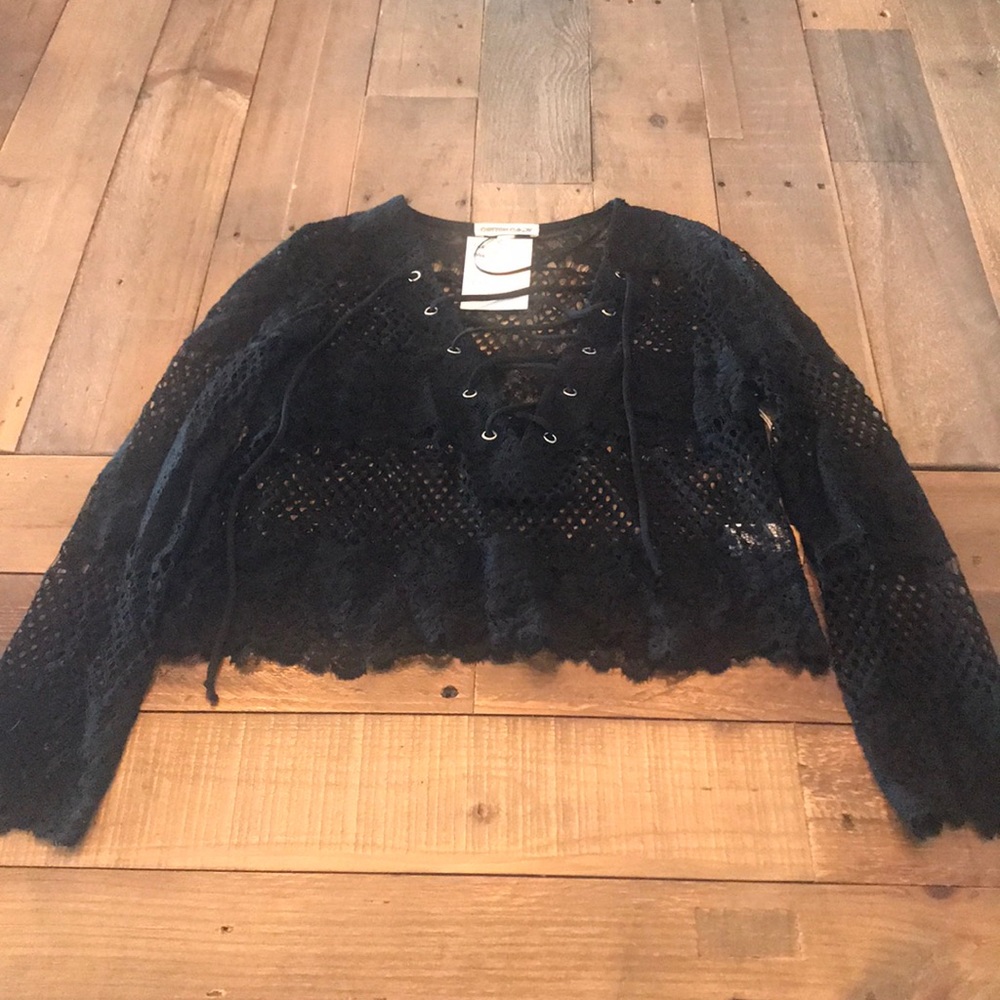 Crop lace top